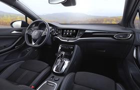 Opel Astra Combi MT photo 8